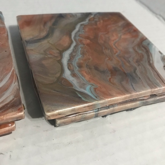 Beautiful metallic colored coasters. - Picture 9 of 9
